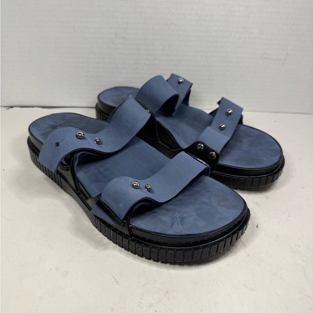 HILOS 3D Printed STEVIE
Leather Slides Mules/Clogs
Size 7 women's Rare